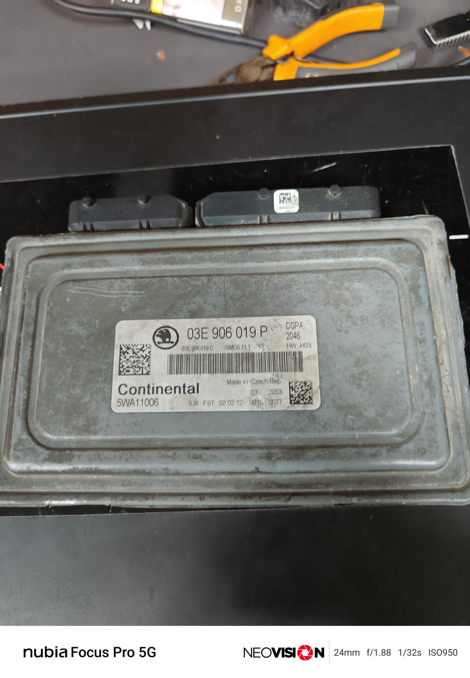 03E 906 019 P Continental SIMOS 11.1 Skoda Motor Beyni ECU