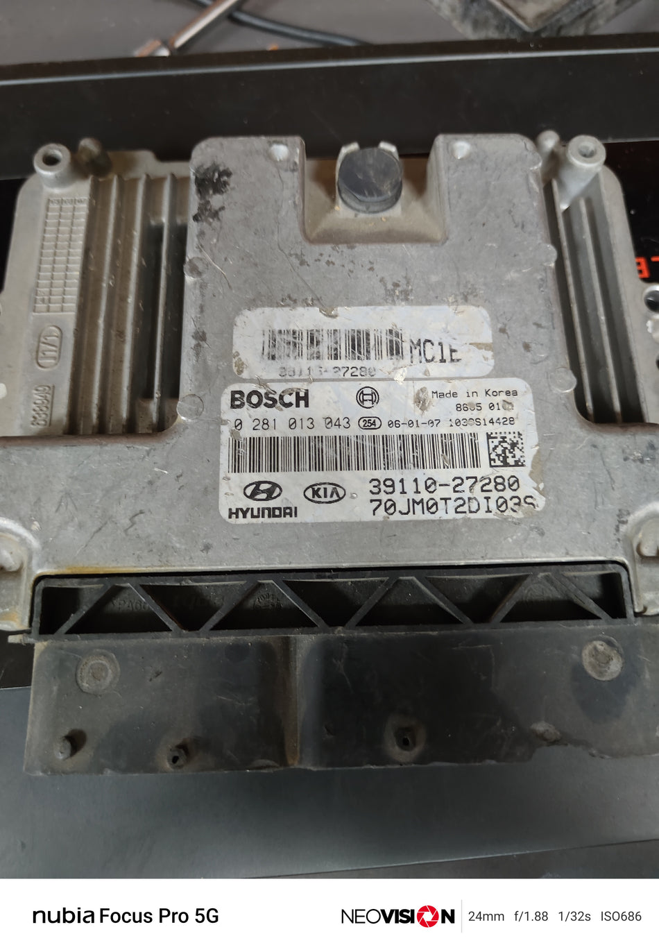 Hyundai Kia Bosch Motor Beyni ECU 39110-27280 0281013043 Çıkma Orijinal