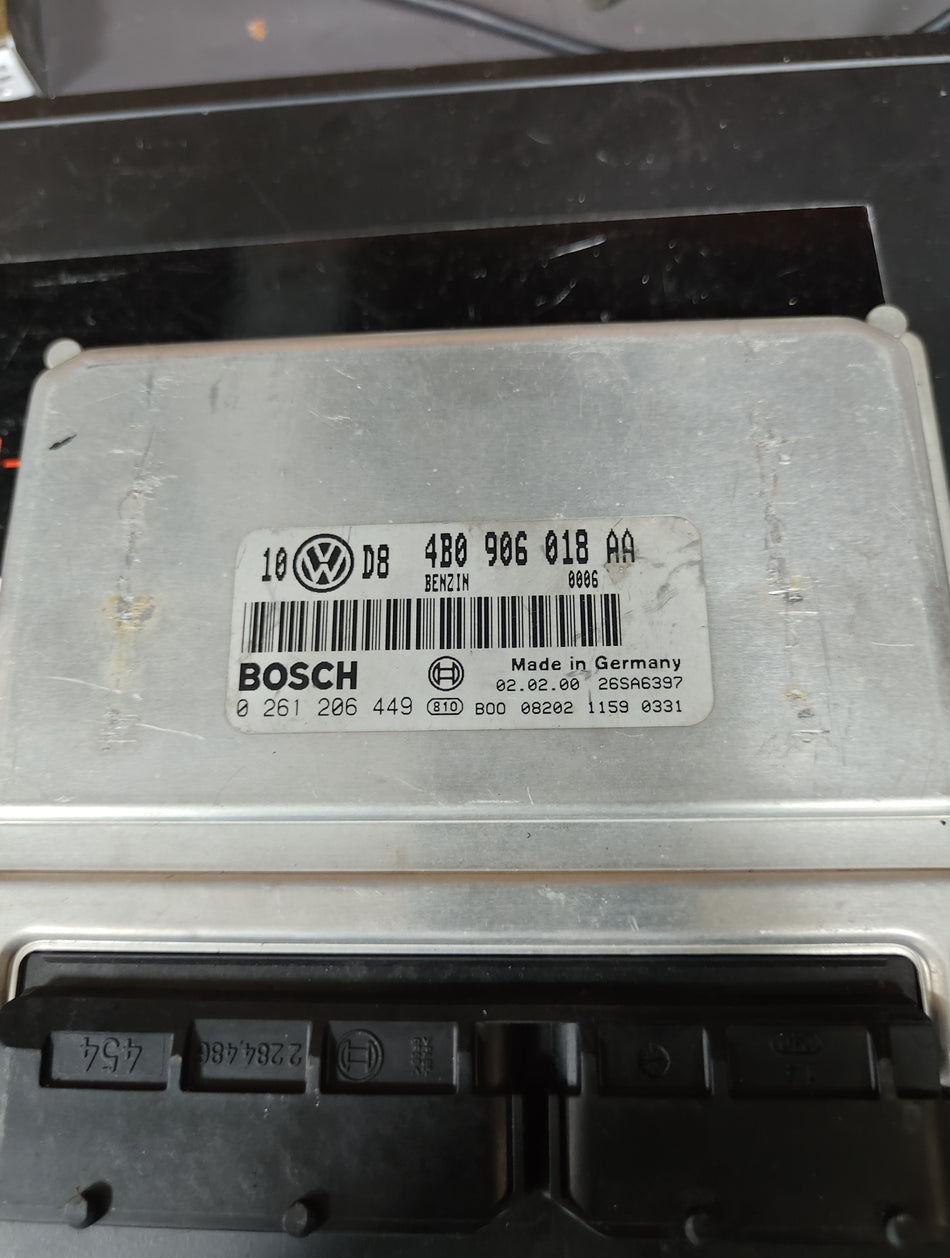 VW Volkswagen 4B0 906 018 AH Bosch 0 261 206 449 Motor Beyni ECU Benzinli Çıkma