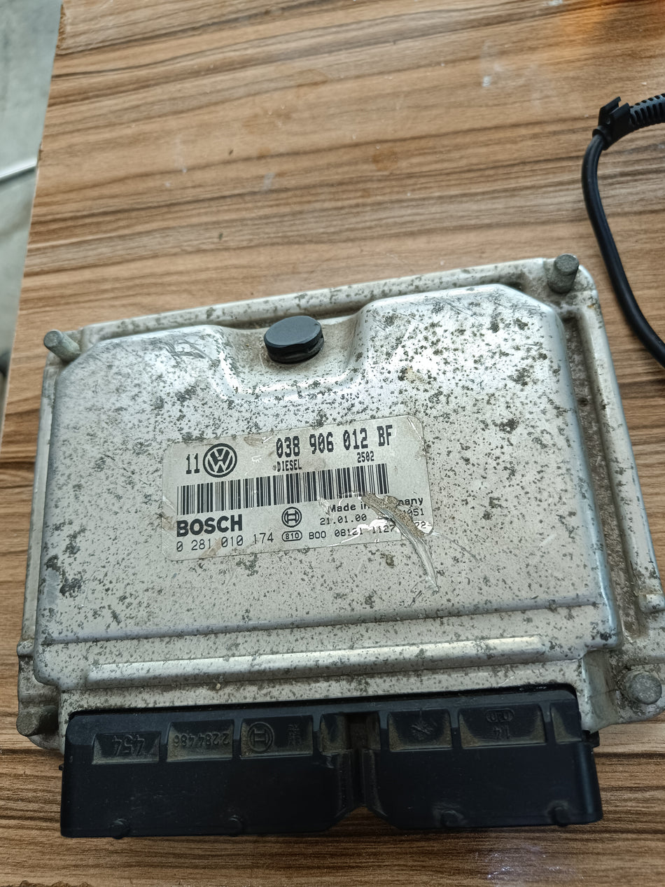 038 906 012 BF 0 281 010 174 VOLKSWAGEN GOLF ECU ENGİNE