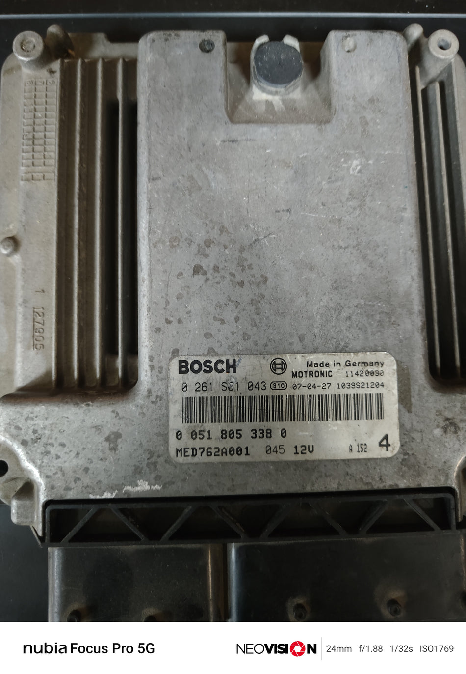 Bosch 0 261 S01 043 810 Motor Beyni ECU MED762A001 0518053380 Çıkma