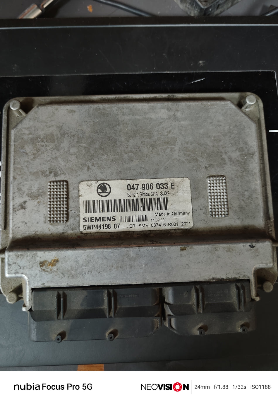 047 906 033 E Siemens Simos 3PA ECU Motor Beyni Skoda Benzinli Beyin