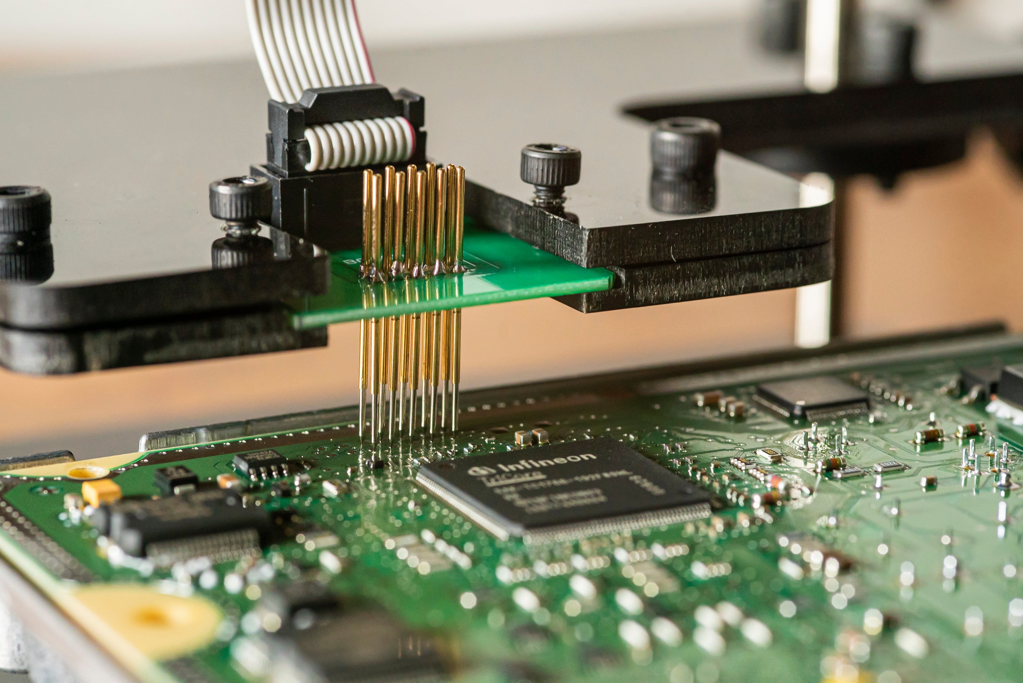 ECU motor beyni arıza tespiti ve onarım hizmeti — Gümüştaş Elektronik Mersin